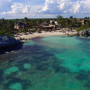 https://piedra-escondida.tulum-hotels.net